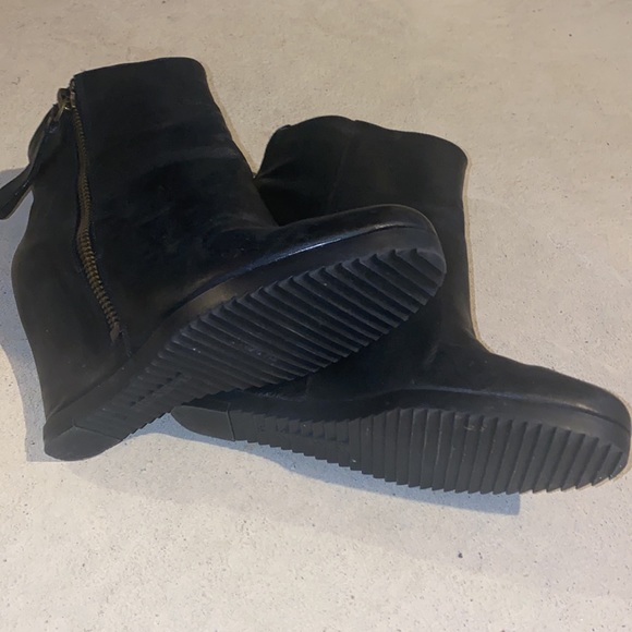 Black Nine West bootie - Picture 5 of 5